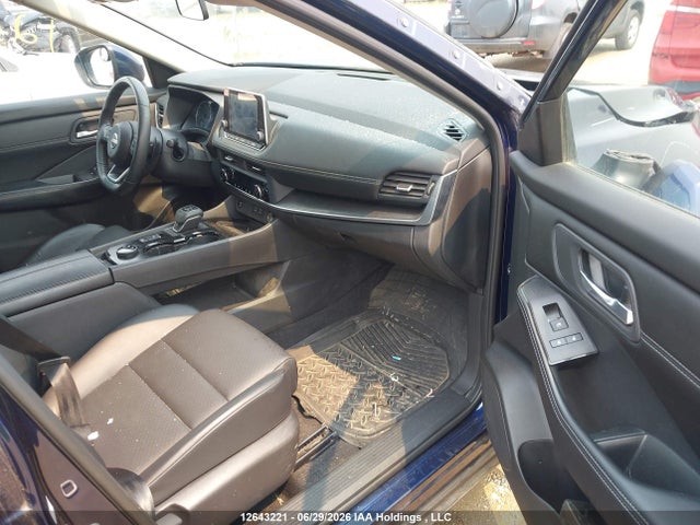 JN8BT3BB4RW281783 Nissan Rogue Sv Moonroof