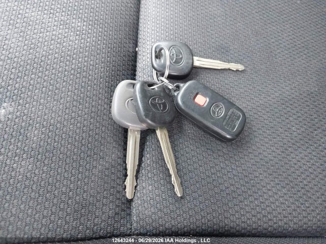 12643244 :رقم المزاد ، 2T1KR32E98C700285 vin ، 2008 Toyota Corolla Matrix Xr مزاد بيع