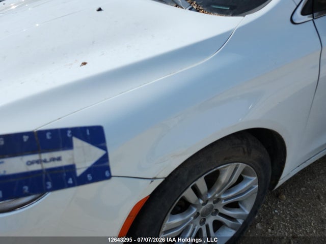 Chrysler 200 Limited 2015 1C3CCCAG0FN510866 Image 8