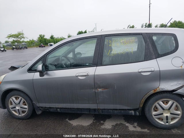 2007 Honda Fit Lx მანქანა იყიდება აუქციონზე, vin: JHMGD38457S806697, აუქციონის ნომერი: 12643300