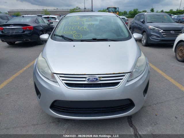 12643323 :رقم المزاد ، 3FADP4BJ8DM196966 vin ، 2013 Ford Fiesta Se مزاد بيع