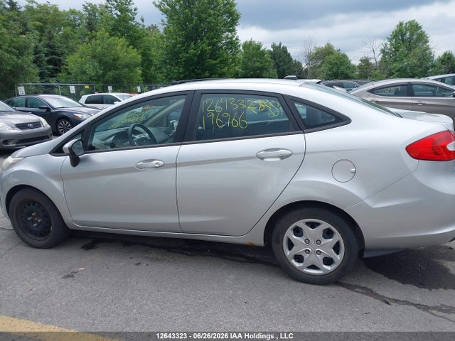 12643323 :رقم المزاد ، 3FADP4BJ8DM196966 vin ، 2013 Ford Fiesta Se مزاد بيع