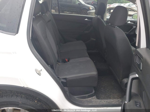 3VV0B7AX3JM192982 Volkswagen Tiguan Trendline