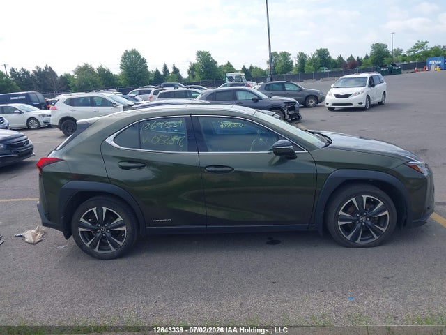 Lexus UX 250H 2021 JTHP9JBH9M2052846 Image 14