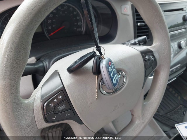 Продаж на аукціоні авто 2012 Toyota Sienna, vin: 5TDKK3DC5CS223094, номер лоту: 12643342