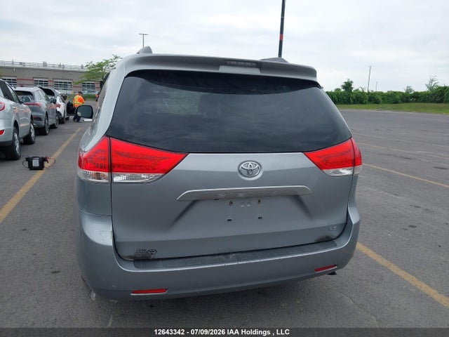 Продаж на аукціоні авто 2012 Toyota Sienna, vin: 5TDKK3DC5CS223094, номер лоту: 12643342