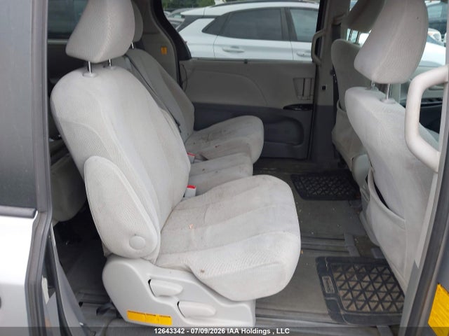 Продаж на аукціоні авто 2012 Toyota Sienna, vin: 5TDKK3DC5CS223094, номер лоту: 12643342