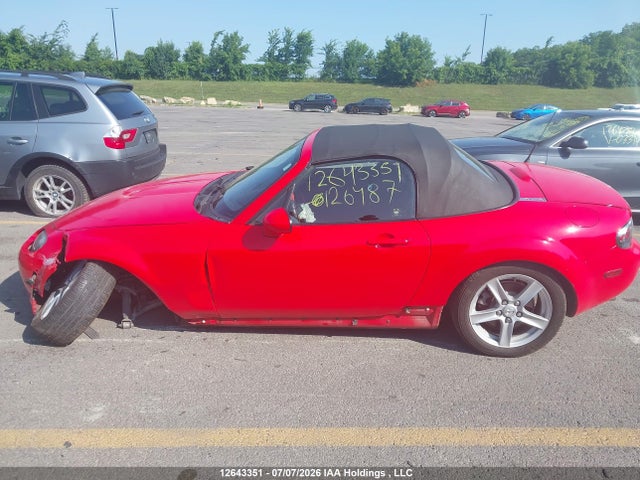 12643351 :رقم المزاد ، JM1NC15FX70126487 vin ، 2007 Mazda Mx-5 Miata مزاد بيع