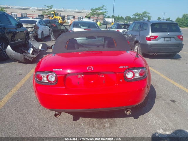 12643351 :رقم المزاد ، JM1NC15FX70126487 vin ، 2007 Mazda Mx-5 Miata مزاد بيع