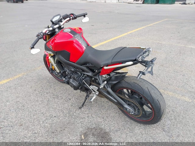 Yamaha FZ09 2014 JYARN33N0EA000367 Image 6