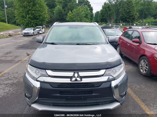 Продажа на аукционе авто 2016 Mitsubishi Outlander, vin: JA4JZ3AX2GZ608352, номер лота: 12643395