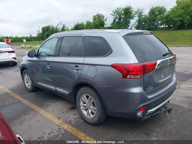 Продажа на аукционе авто 2016 Mitsubishi Outlander, vin: JA4JZ3AX2GZ608352, номер лота: 12643395