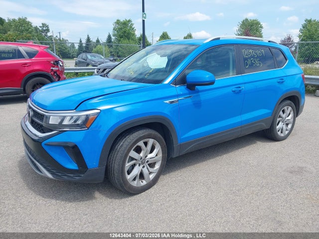 Volkswagen Taos 2022 3VVLX7B23NM011385 Image 2