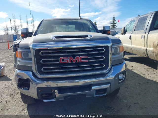 1GT42XEY0HF165610 GMC Sierra 3500hd Slt