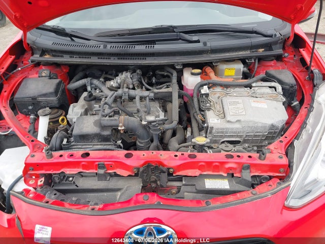 Toyota PRIUS C 2015 JTDKDTB33F1099194 Image 10