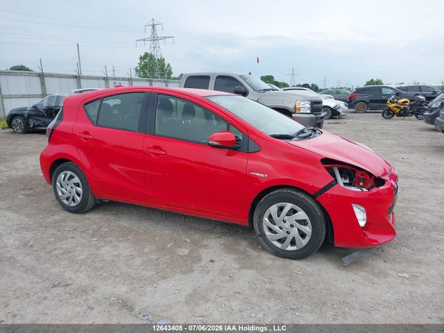 Toyota PRIUS C 2015 JTDKDTB33F1099194 Image 13