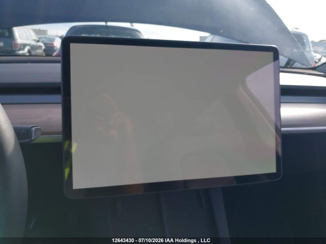 Продажа на аукционе авто 2024 Tesla Model Y Long Range/rwd, vin: LRWYGDFD7RC640439, номер лота: 12643430