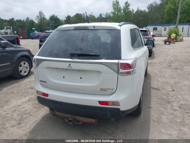 Mitsubishi OUTLANDER GT 2014 JA4JZ4AX7EZ601092 Image 15