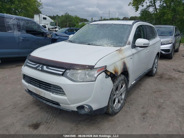 Mitsubishi OUTLANDER GT 2014 JA4JZ4AX7EZ601092 Image 2
