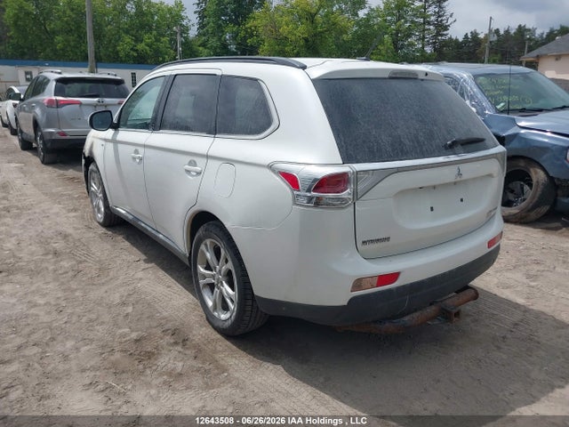 Mitsubishi OUTLANDER GT 2014 JA4JZ4AX7EZ601092 Image 3