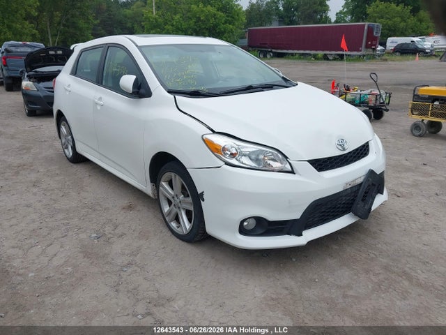 12643543 :رقم المزاد ، 2T1KU4EE8BC698570 vin ، 2011 Toyota Matrix Wagon مزاد بيع