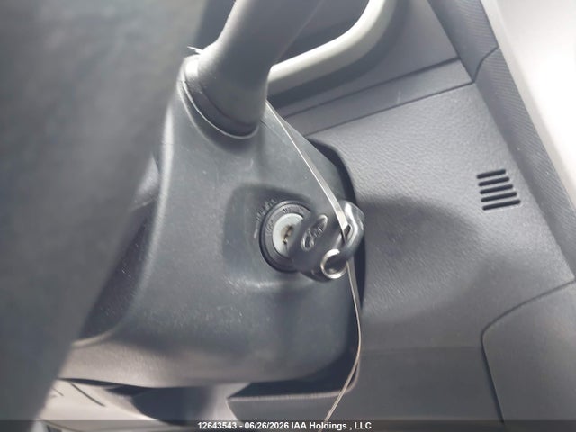 12643543 :رقم المزاد ، 2T1KU4EE8BC698570 vin ، 2011 Toyota Matrix Wagon مزاد بيع