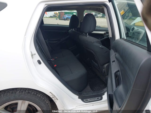 12643543 :رقم المزاد ، 2T1KU4EE8BC698570 vin ، 2011 Toyota Matrix Wagon مزاد بيع