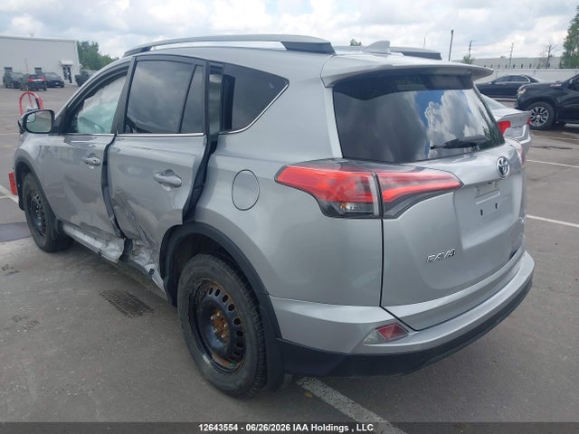 Toyota RAV4 LE 2018 2T3BFREV3JW699492 Image 3