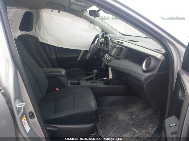 Toyota RAV4 LE 2018 2T3BFREV3JW699492 Image 5