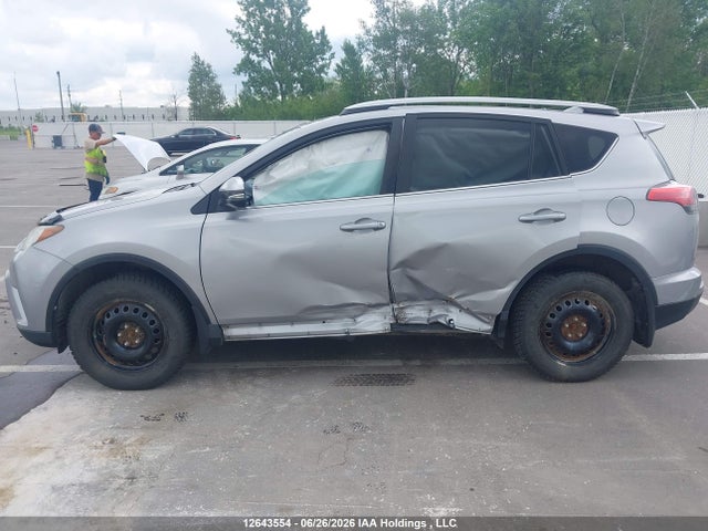 Toyota RAV4 LE 2018 2T3BFREV3JW699492 Image 6