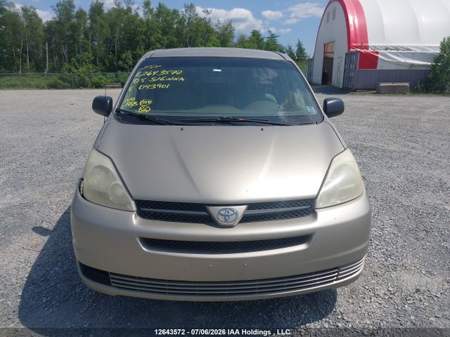12643572 :رقم المزاد ، 5TDBA29C55S043901 vin ، 2005 Toyota Sienna Ce مزاد بيع