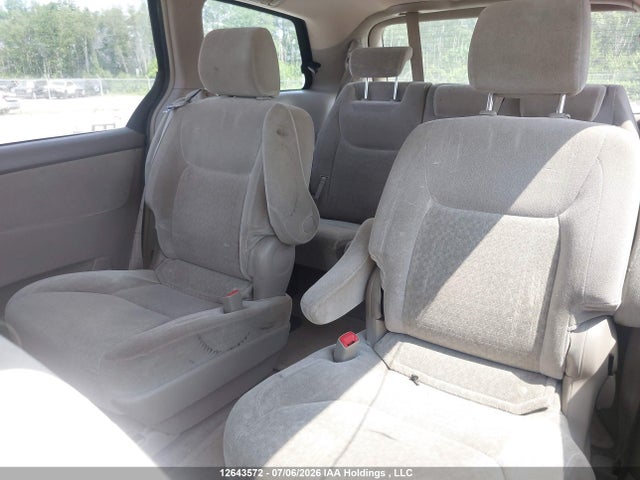 12643572 :رقم المزاد ، 5TDBA29C55S043901 vin ، 2005 Toyota Sienna Ce مزاد بيع