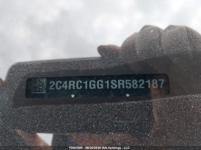 Chrysler Pacifica Limited 2025 2C4RC1GG1SR582187 Image 9