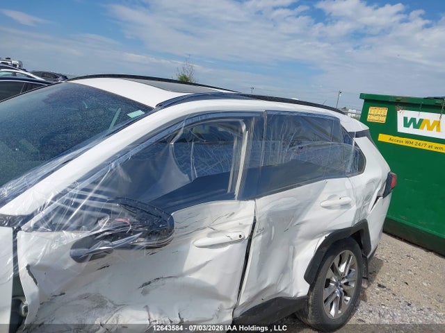 Toyota RAV4 2019 2T3R1RFV3KC046286 Image 17
