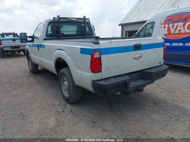 Ford F250 Super Duty 2014 1FTBF2B65EEB71227 Image 3