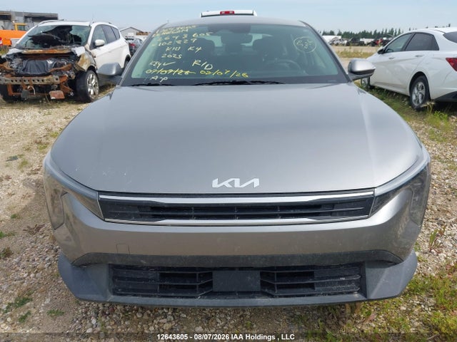 2025 Kia K4 Ex მანქანა იყიდება აუქციონზე, vin: 3KPFU4DE8SE102829, აუქციონის ნომერი: 12643605