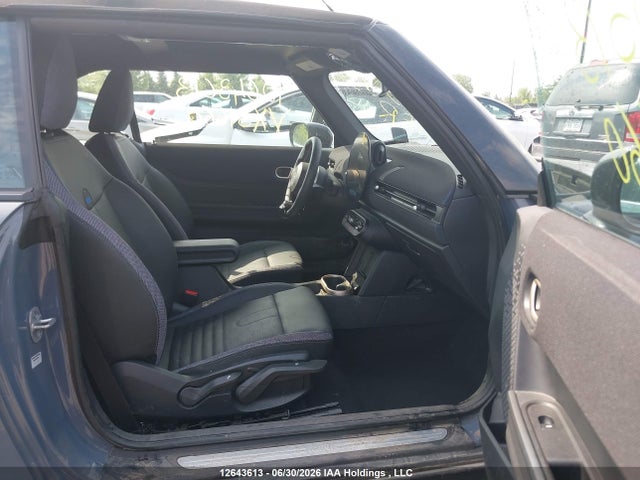 Продаж на аукціоні авто 2025 Mini Convertible Cooper C, vin: WMW13GX04S2X31660, номер лоту: 12643613