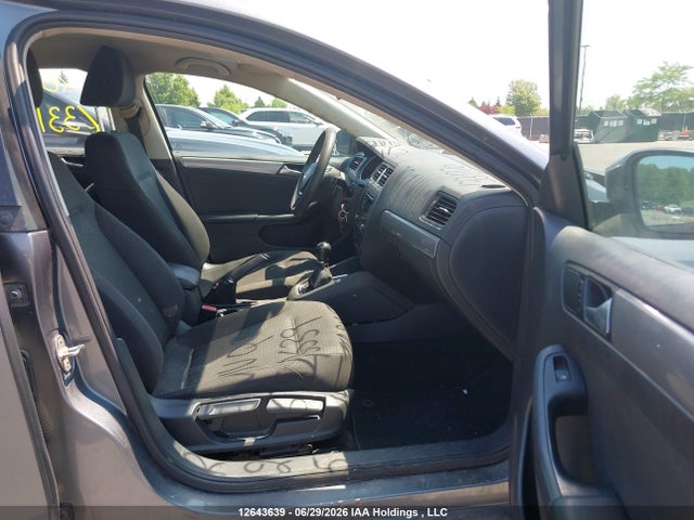 3VW1K7AJ7FM331370 Volkswagen Jetta 2.0l Trendline/2.0l Trendline+