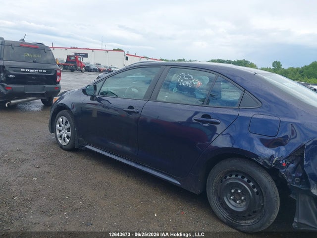 Toyota Corolla Le/xle 2022 5YFBPMBEXNP354075 Image 11
