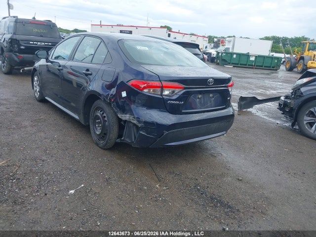 Toyota Corolla Le/xle 2022 5YFBPMBEXNP354075 Image 3