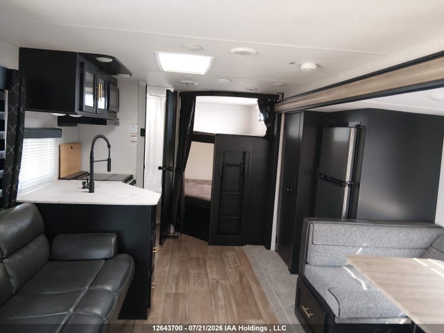 Продаж на аукціоні авто 2022 Forest River Cherokee, vin: 4X4TCKC29NX158391, номер лоту: 12643700