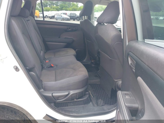 5TDBBRCH2NS560194 Toyota Highlander Hybrid Le