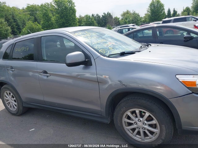 Mitsubishi RVR SE 2016 JA4AJ3AU5GZ610478 Image 13