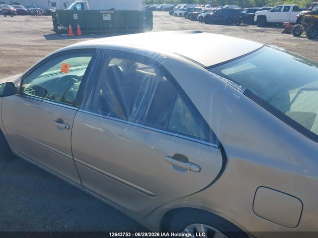2005 Toyota Camry მანქანა იყიდება აუქციონზე, vin: 4T1BE32K55U942082, აუქციონის ნომერი: 12643753