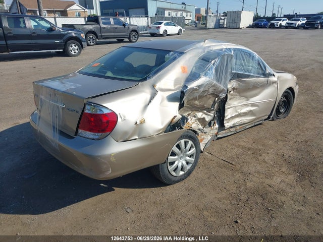 2005 Toyota Camry მანქანა იყიდება აუქციონზე, vin: 4T1BE32K55U942082, აუქციონის ნომერი: 12643753