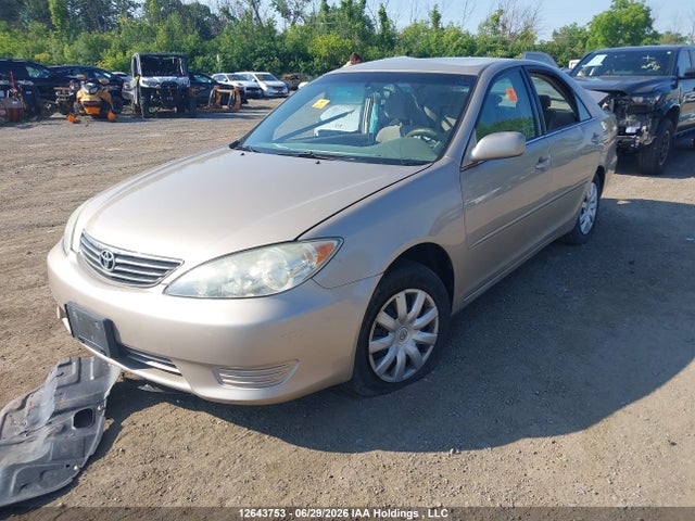 2005 Toyota Camry მანქანა იყიდება აუქციონზე, vin: 4T1BE32K55U942082, აუქციონის ნომერი: 12643753