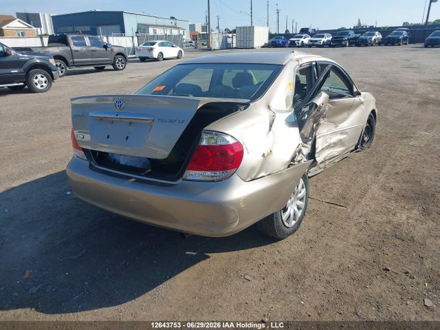 2005 Toyota Camry მანქანა იყიდება აუქციონზე, vin: 4T1BE32K55U942082, აუქციონის ნომერი: 12643753