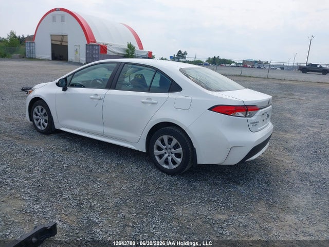 12643780 :رقم المزاد ، 5YFBPMBE7MP239156 vin ، 2021 Toyota Corolla Le مزاد بيع