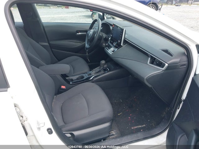 12643780 :رقم المزاد ، 5YFBPMBE7MP239156 vin ، 2021 Toyota Corolla Le مزاد بيع