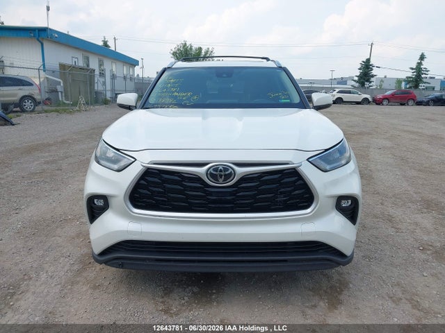 2021 Toyota Highlander Xle მანქანა იყიდება აუქციონზე, vin: 5TDGZRBH8MS138982, აუქციონის ნომერი: 12643781
